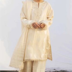Zara Shahjahan Embroidered Suit